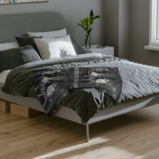 Velveteen Halloween Blanket – Soft, Spooky Throw for Ghost Lovers & Unique Gifts